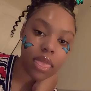 Meet your Posher, Valerie